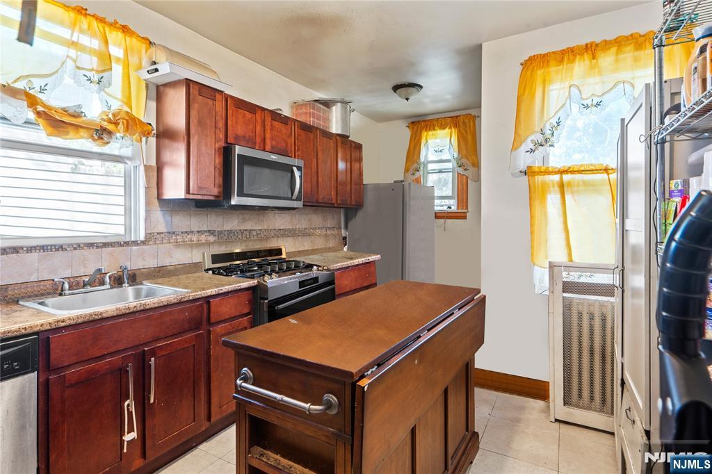 10 Treacy Avenue Newark, NJ 07108 - Photo 13 of 16