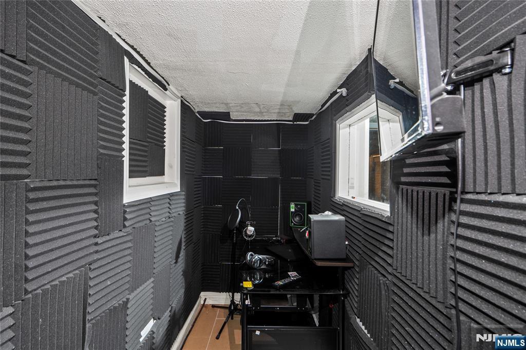 10 Treacy Avenue Newark, NJ 07108 - Photo 14 of 16