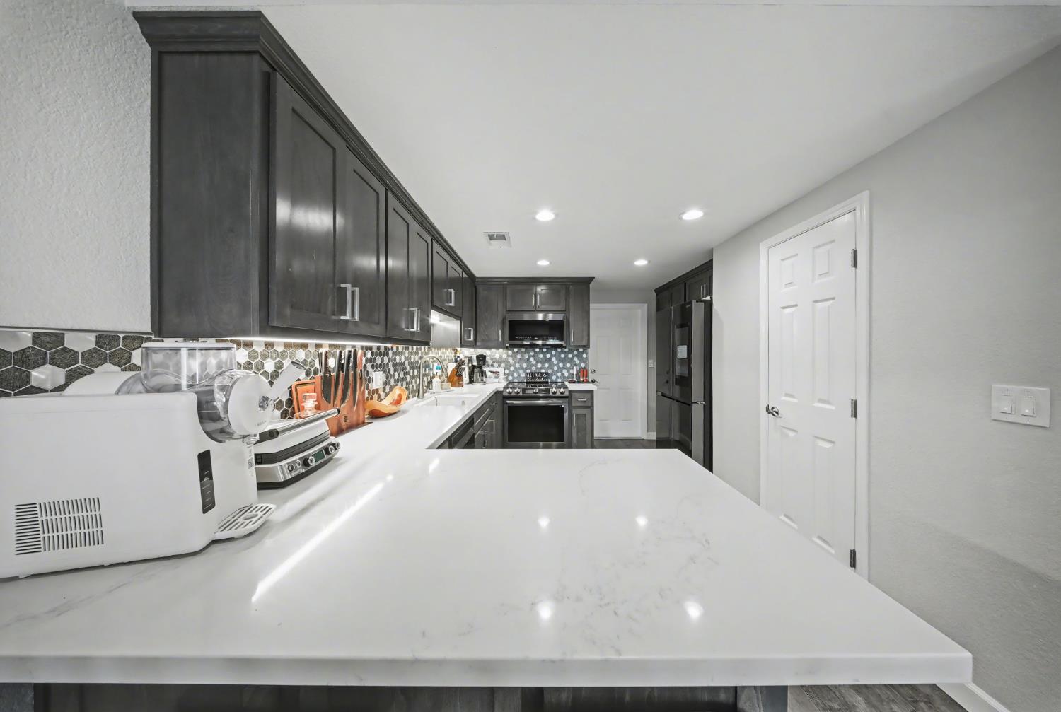 216 Tiffany Circle Ripon, CA 95366 - Photo 8 of 26