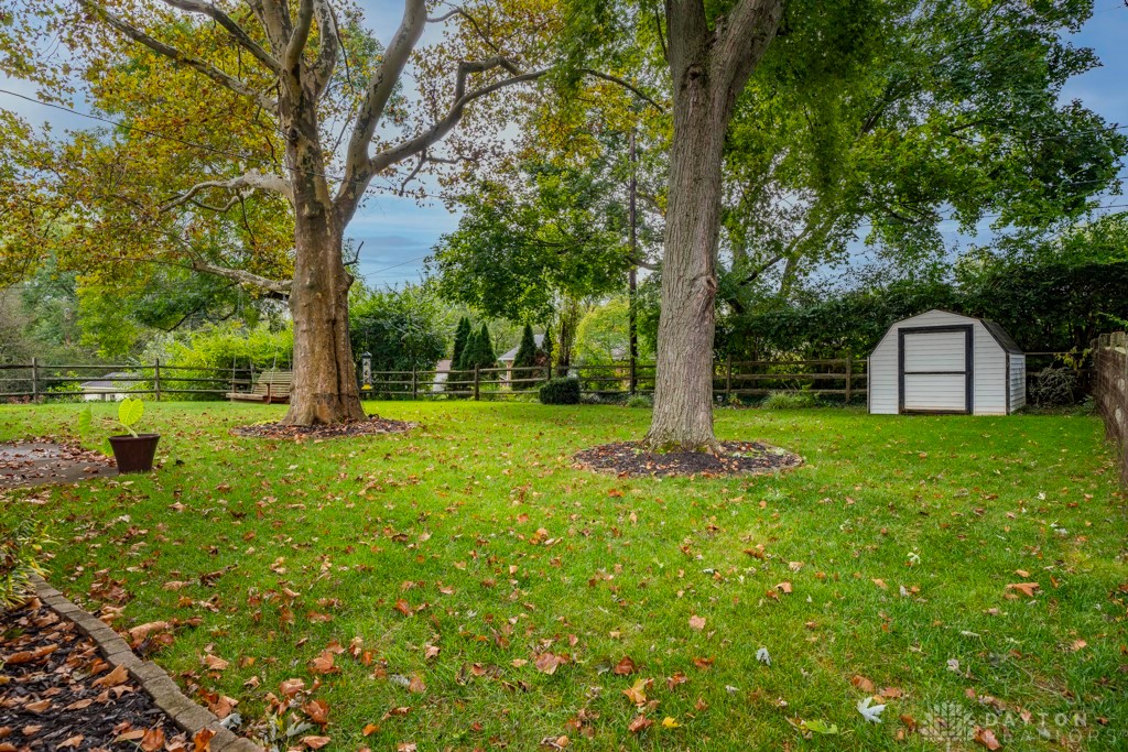 2422 Hemphill Road Kettering, OH 45440 - Photo 37 of 46