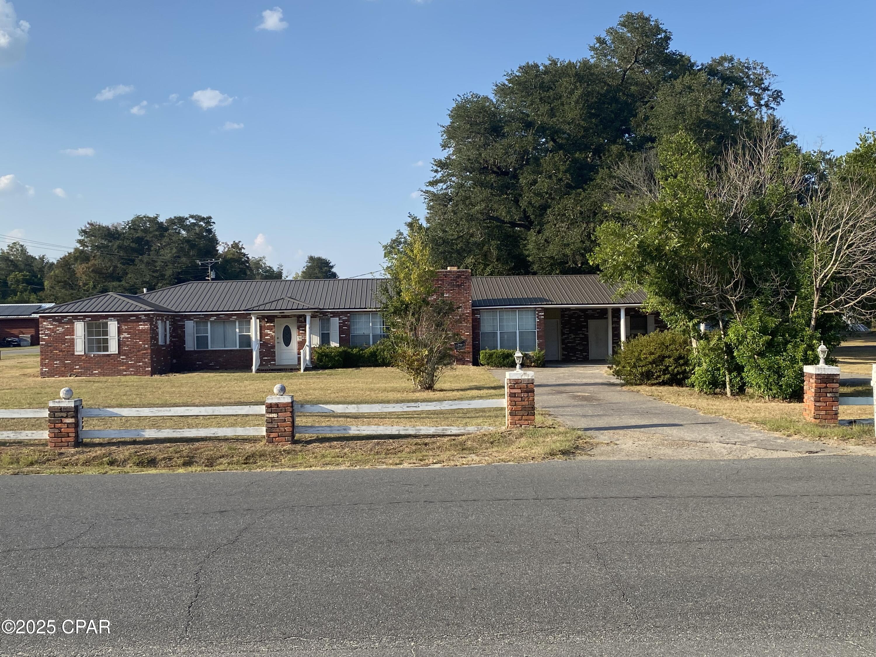 6920 Florida Street Grand Ridge, FL 32442 - Photo 3 of 22