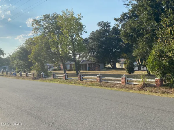 $275,000 | 6920 Florida Street, Grand Ridge, FL 32442