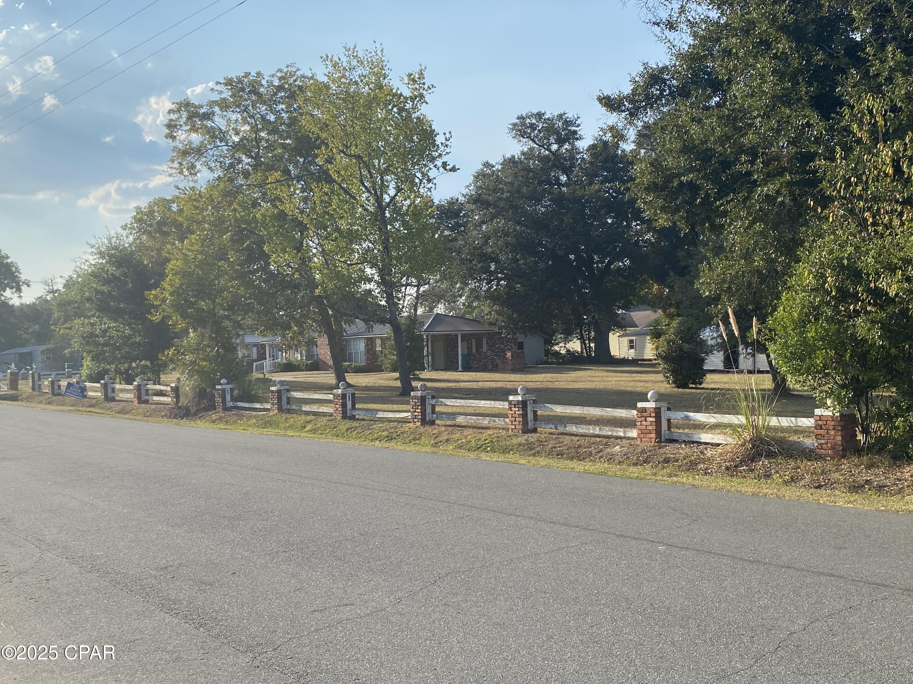 6920 Florida Street Grand Ridge, FL 32442 - Photo 7 of 22