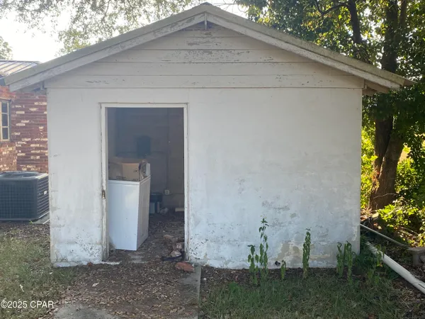 $275,000 | 6920 Florida Street, Grand Ridge, FL 32442