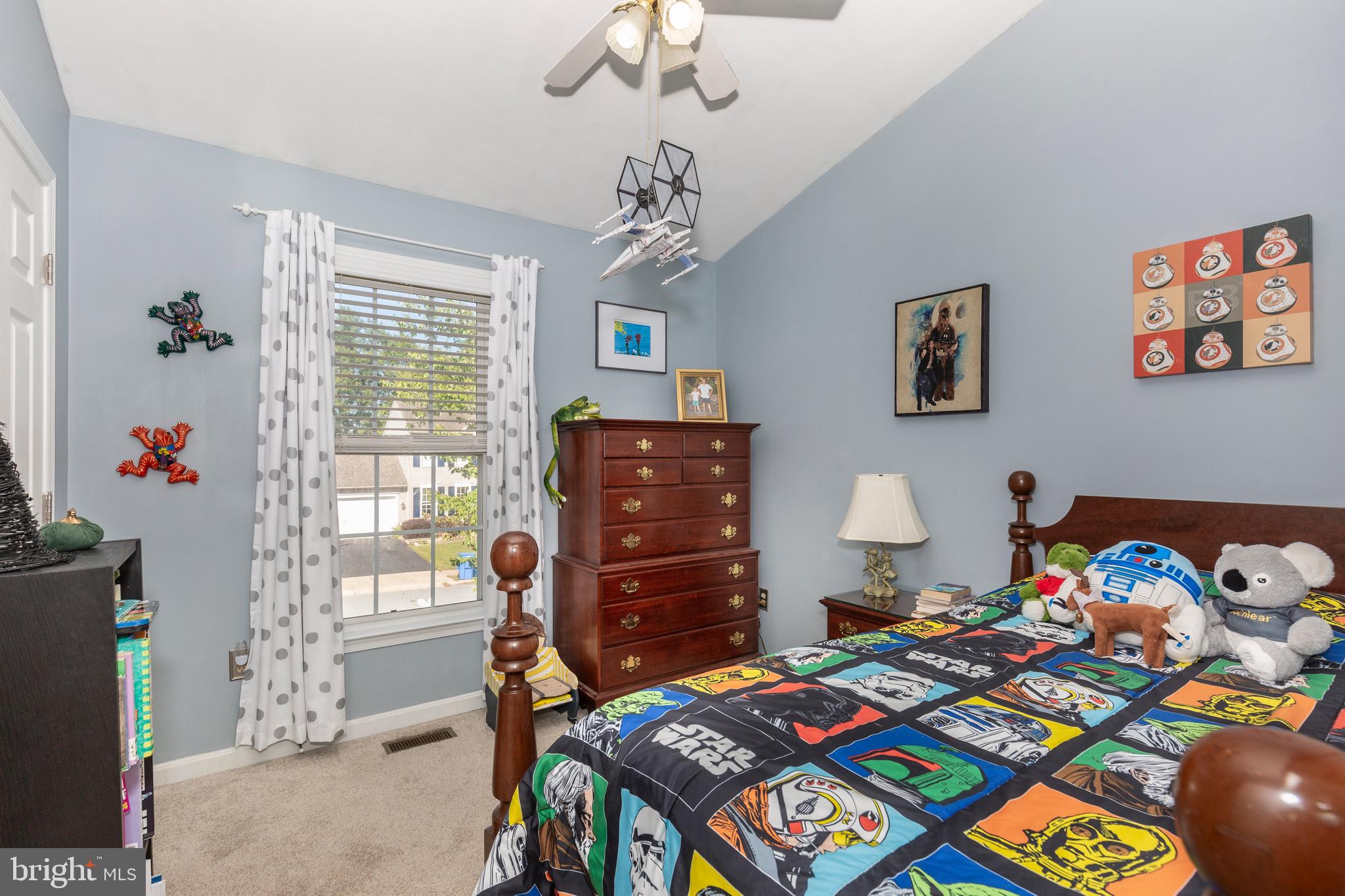 314 Huntinghorn Street Taneytown, MD 21787 - Photo 22 of 47 a bedroom with a bed and a dresser in it