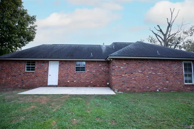 $215,000 | 12501 Hidden Ridge Drive, Walker, LA 70785