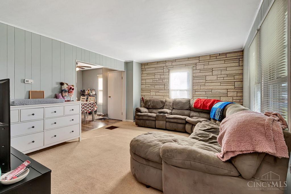 408 Morman Road Hamilton, OH 45013 - Photo 4 of 37 Gallery Image 4