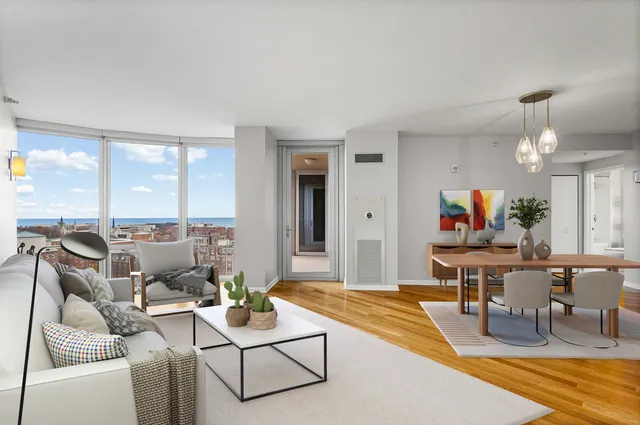 $2,950 | 807 Davis Street, Unit 1308, Evanston, IL 60201