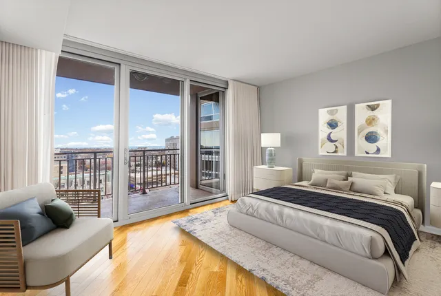 $2,950 | 807 Davis Street, Unit 1308, Evanston, IL 60201