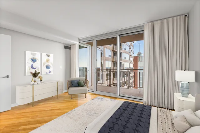 $2,950 | 807 Davis Street, Unit 1308, Evanston, IL 60201