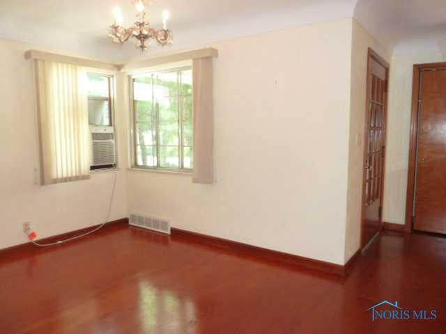 2047 Hogarth Road Toledo, OH 43615 - Photo 5 of 16 Dining Room.