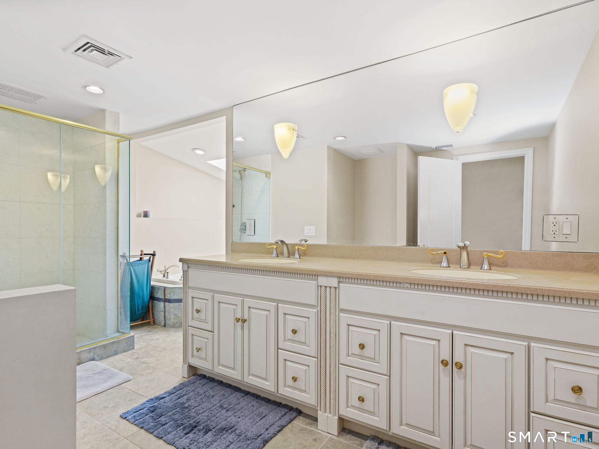 7 Mcguire Road Trumbull, CT 06611 - Photo 22 of 33