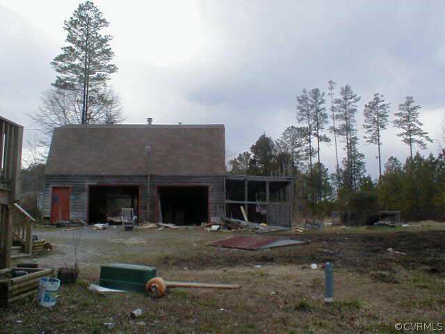 22500 Skinquarter Road Moseley, VA 23120 - Photo 4 of 6 Other - garage