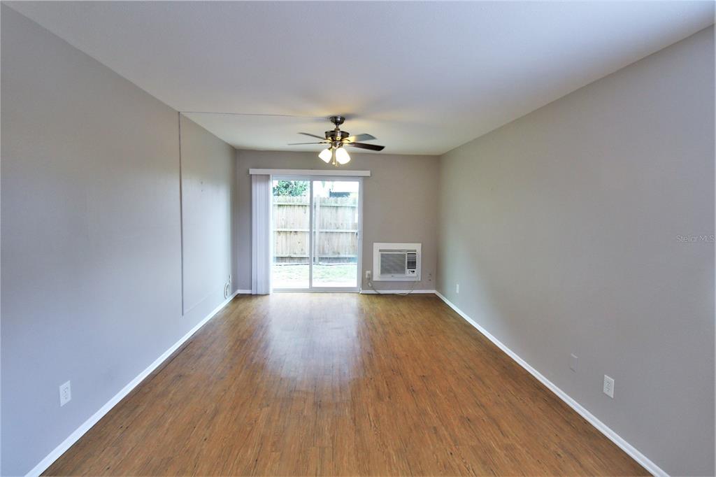 3001 Bee Ridge Road, Unit 124 Sarasota, FL 34239 - Photo 6 of 22