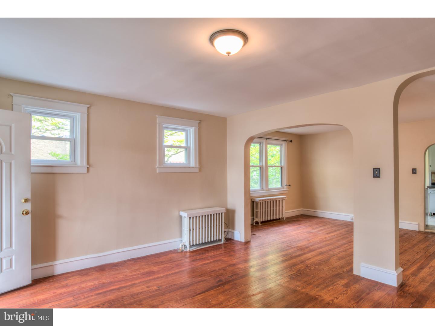 607 Nutt Road Phoenixville, PA 19460 - Photo 5 of 18 Living Room