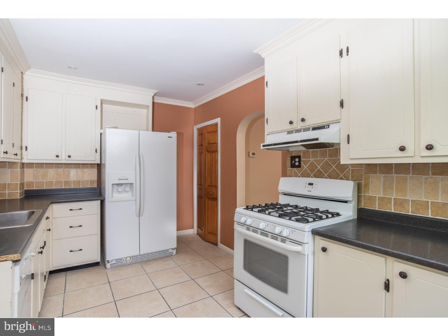 607 Nutt Road Phoenixville, PA 19460 - Photo 7 of 18 Kitchen