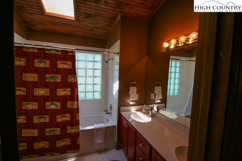 2986 Shulls Mill Road, Unit 501 Boone, NC 28607 - Photo 11 of 13 Gallery Image 11