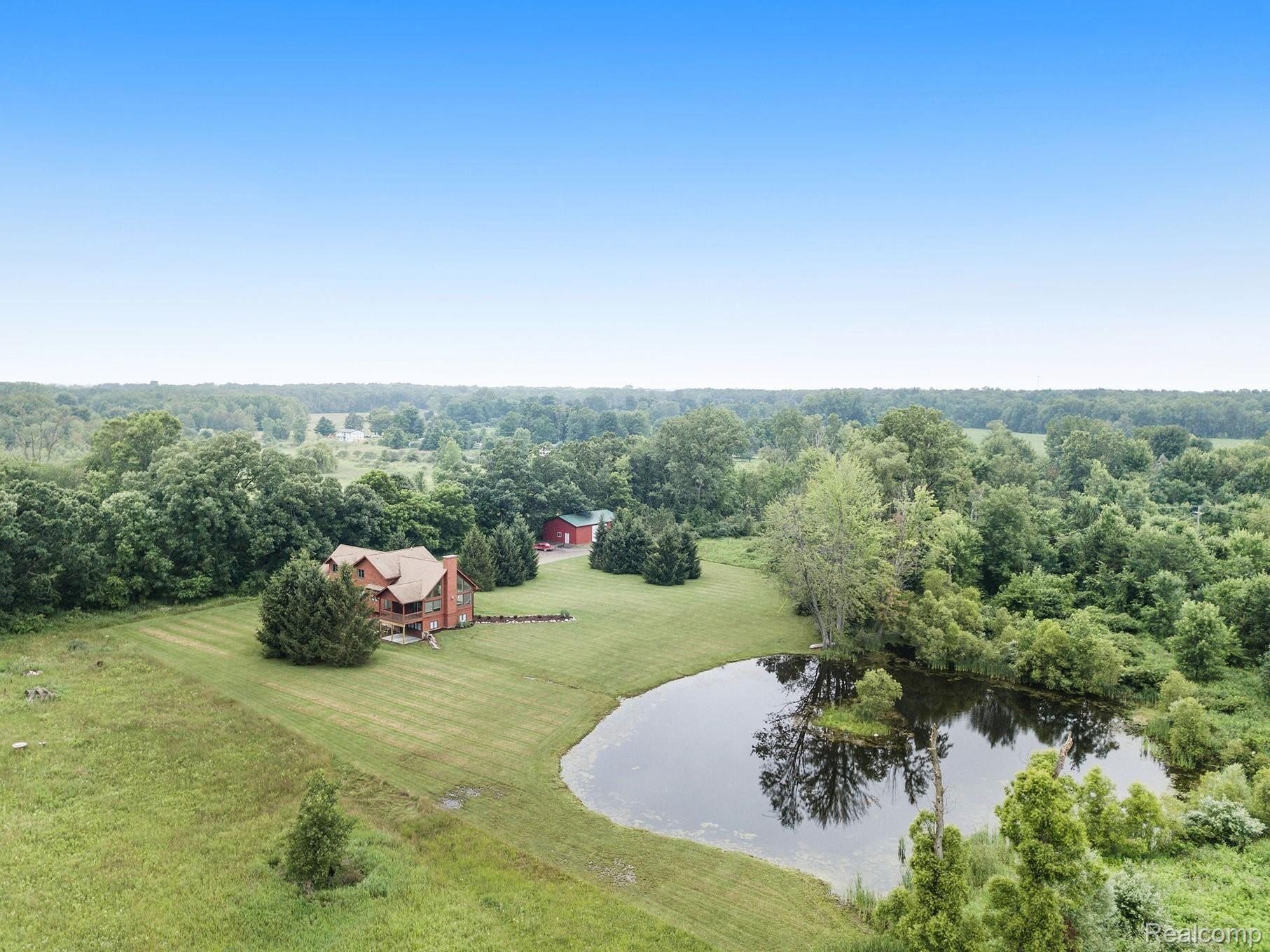 8493 West Lamoreaux Road Fowlerville, MI 48836 - Photo 39 of 53 10.jpg