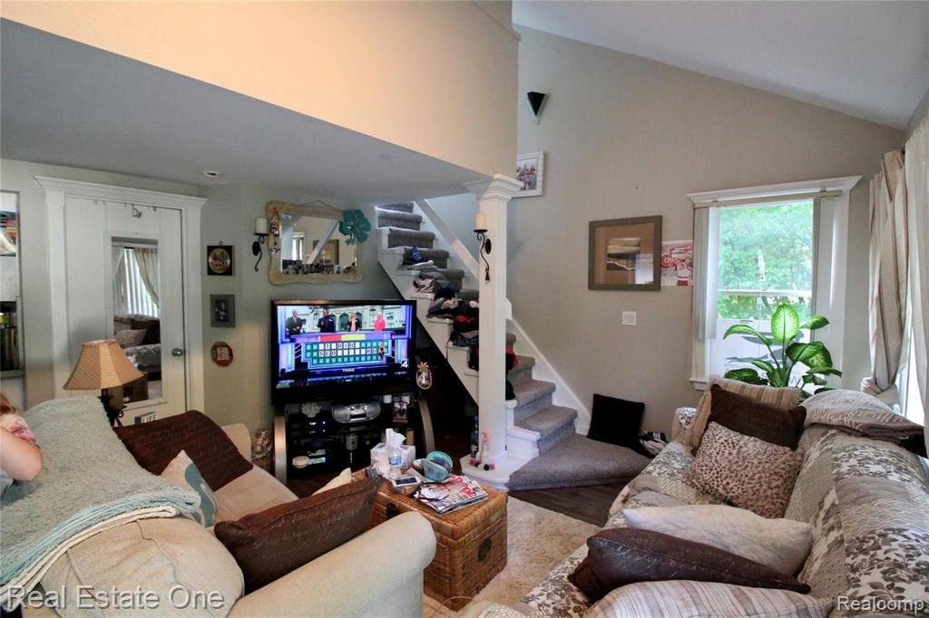 21517 Jacksonville Street Farmington Hills, MI 48336 - Photo 7 of 22