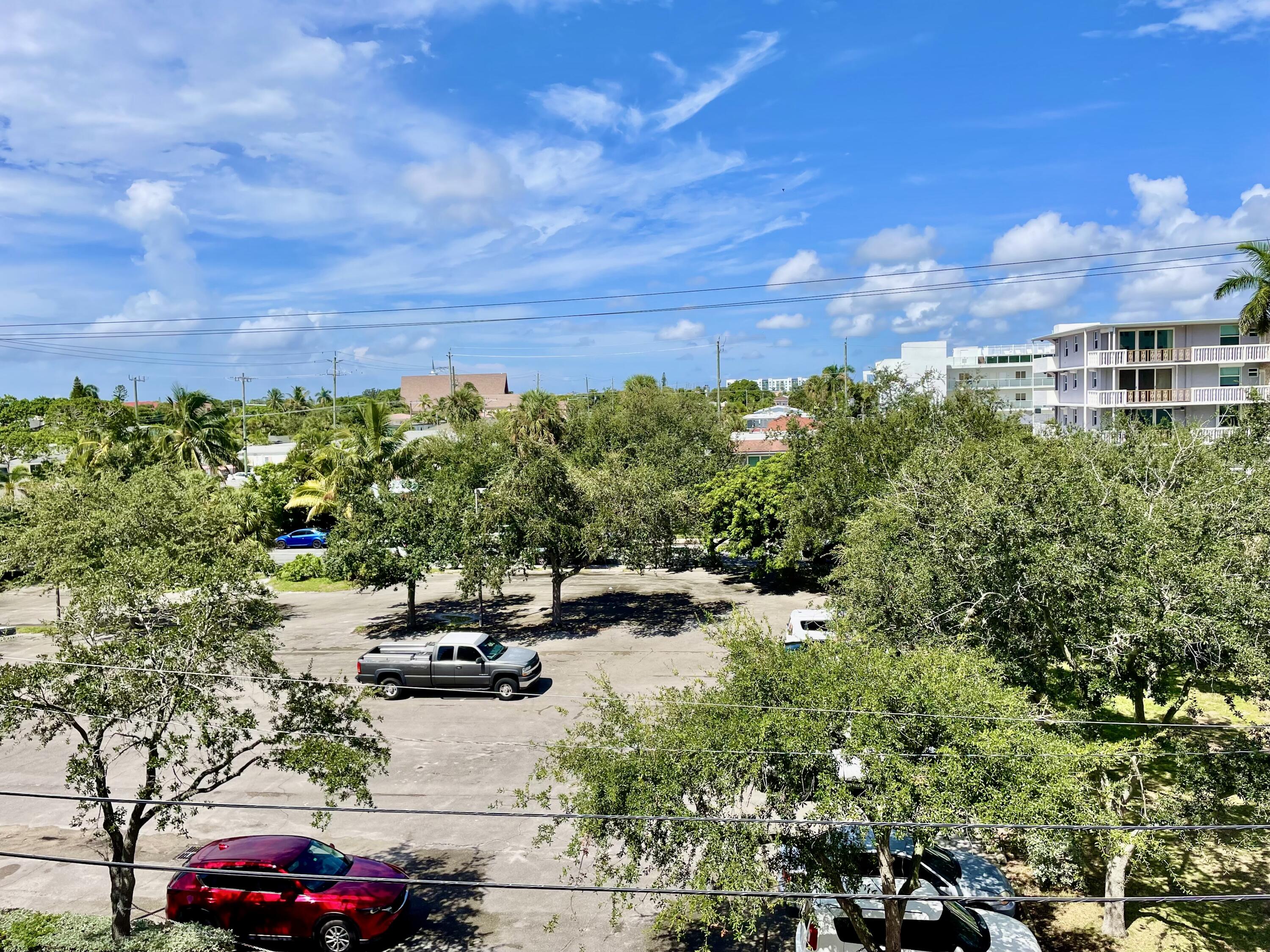 15 South Golfview Road, Unit 403 Lake Worth Beach, FL 33460 - Photo 15 of 32 IMG_2076