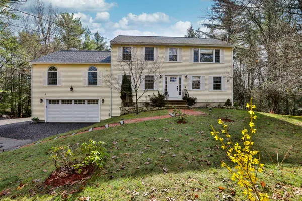 $679,000 | 41 Dupaw Gould Road, Brookline, NH 03033