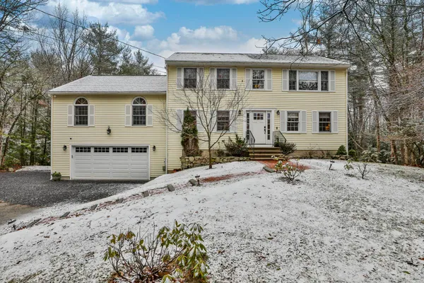 $699,000 | 41 Dupaw Gould Road, Brookline, NH 03033