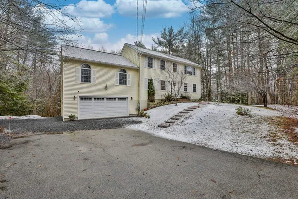 $699,000 | 41 Dupaw Gould Road, Brookline, NH 03033