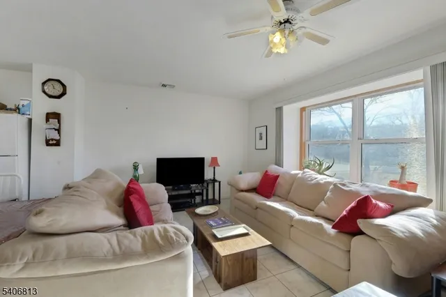 $999,999 | 4 Highfield Court, Wayne, NJ 07470