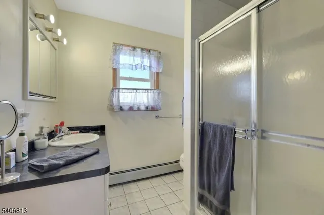 $999,999 | 4 Highfield Court, Wayne, NJ 07470