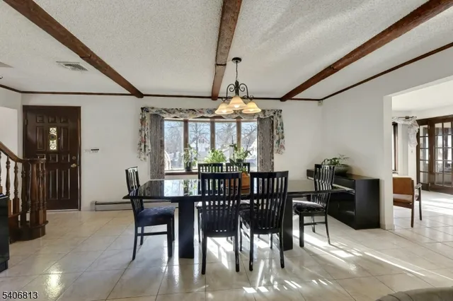 $999,999 | 4 Highfield Court, Wayne, NJ 07470