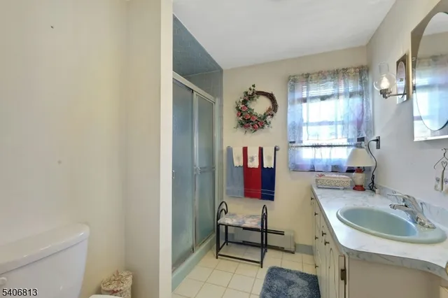 $999,999 | 4 Highfield Court, Wayne, NJ 07470