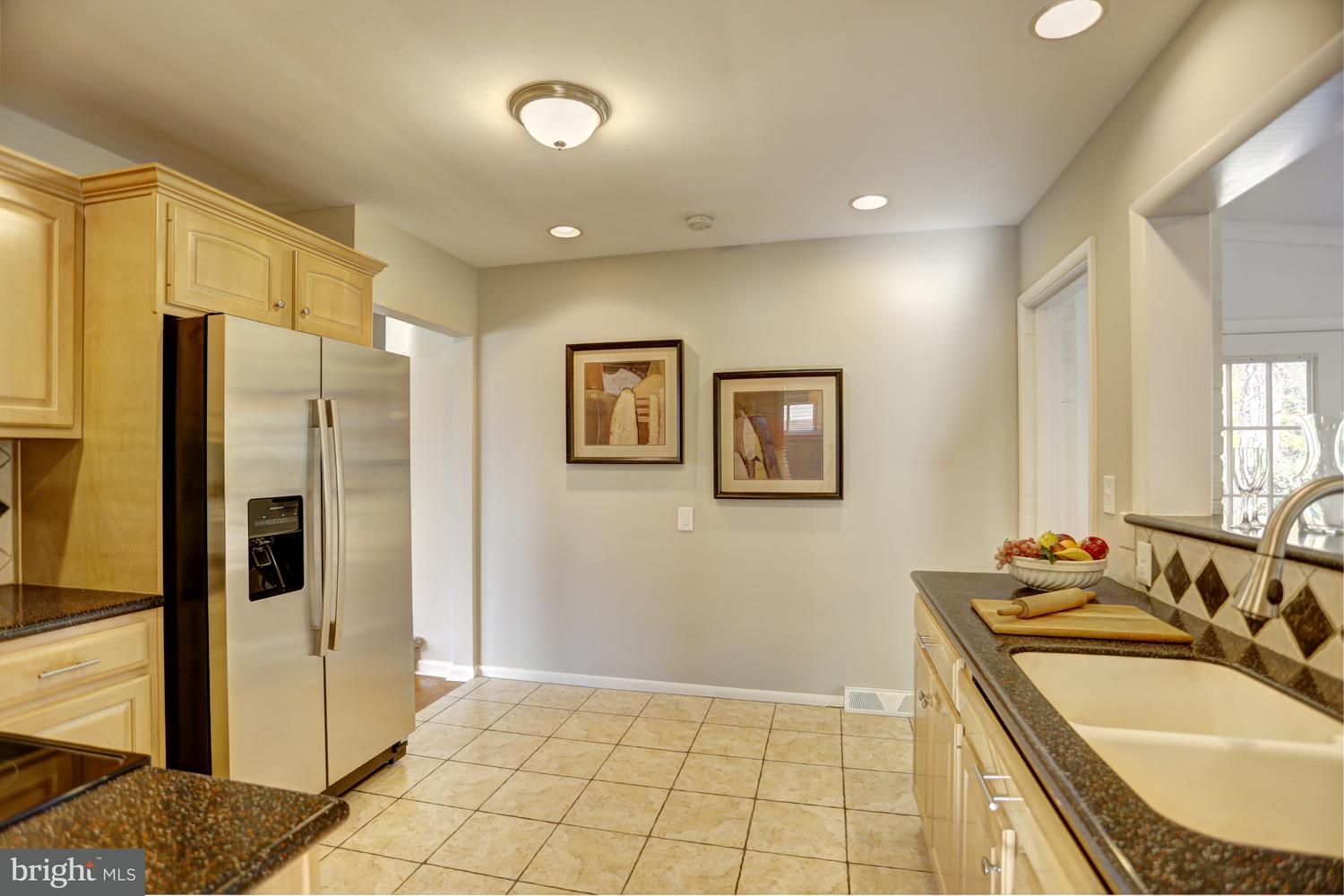 405 Ritter Road Harrisburg, PA 17109 - Photo 7 of 38 Kitchen