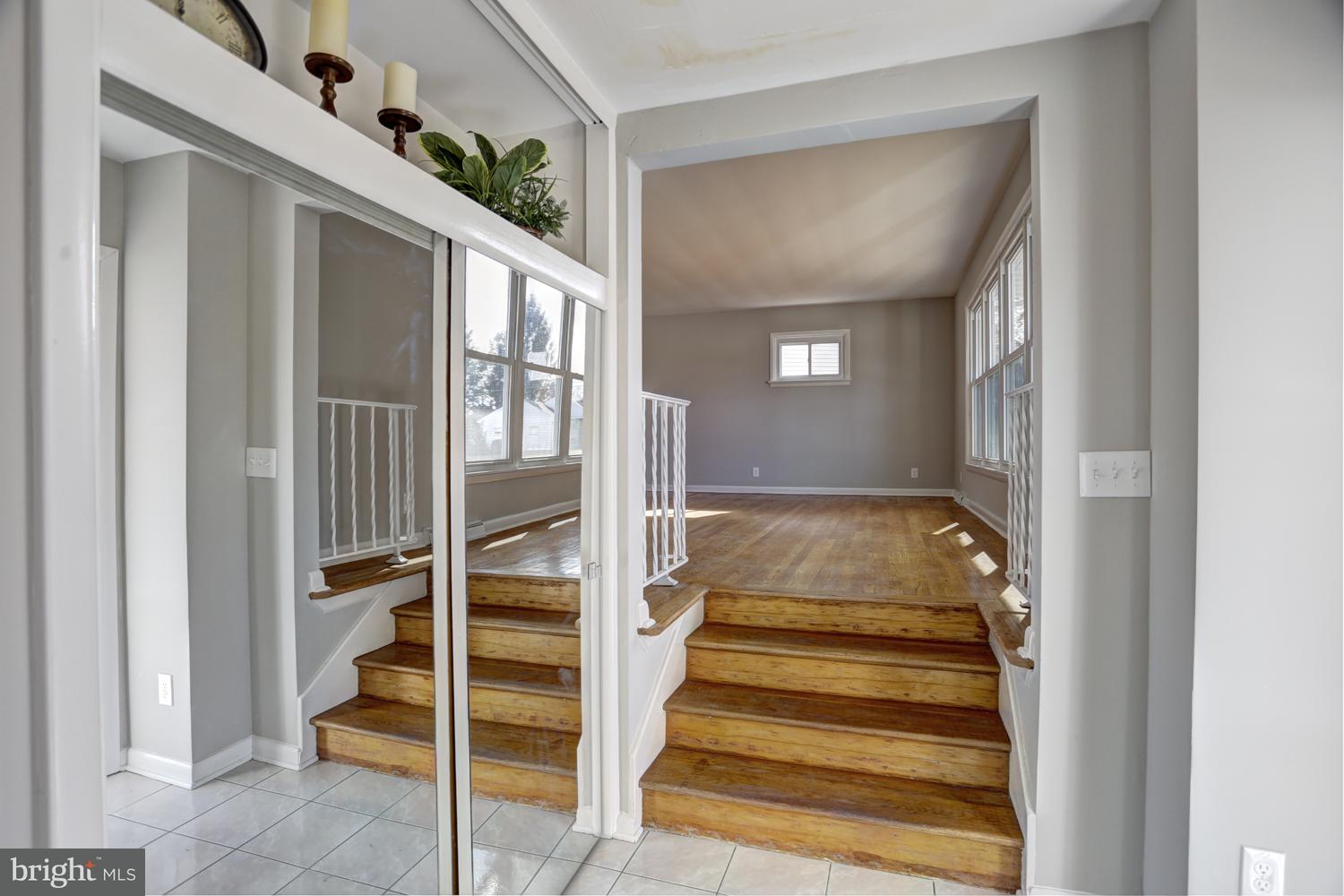 405 Ritter Road Harrisburg, PA 17109 - Photo 8 of 38 Interior View From Foyer