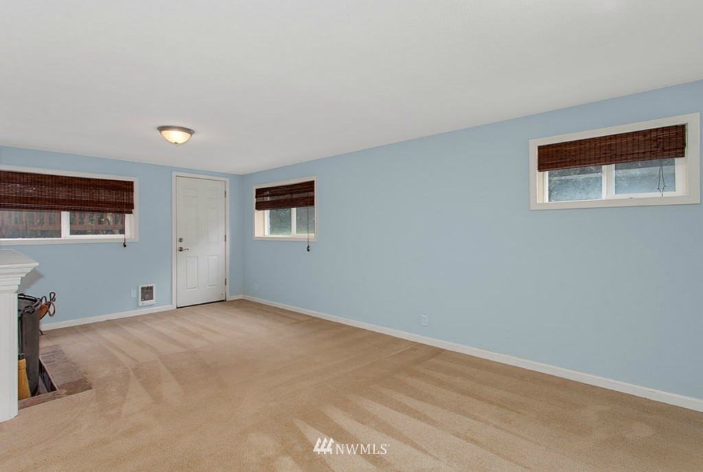 317 Powell Avenue Southwest Renton, WA 98057 - Photo 12 of 17
