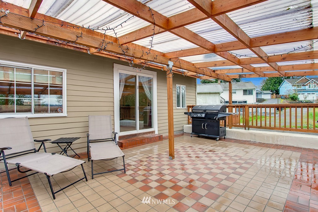 317 Powell Avenue Southwest Renton, WA 98057 - Photo 13 of 17