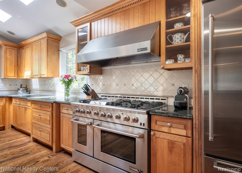 31467 Old Cannon Road Beverly Hills, MI 48025 - Photo 11 of 35