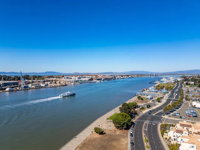 $399,000 | 174 Nantucket Lane, Vallejo, CA 94590