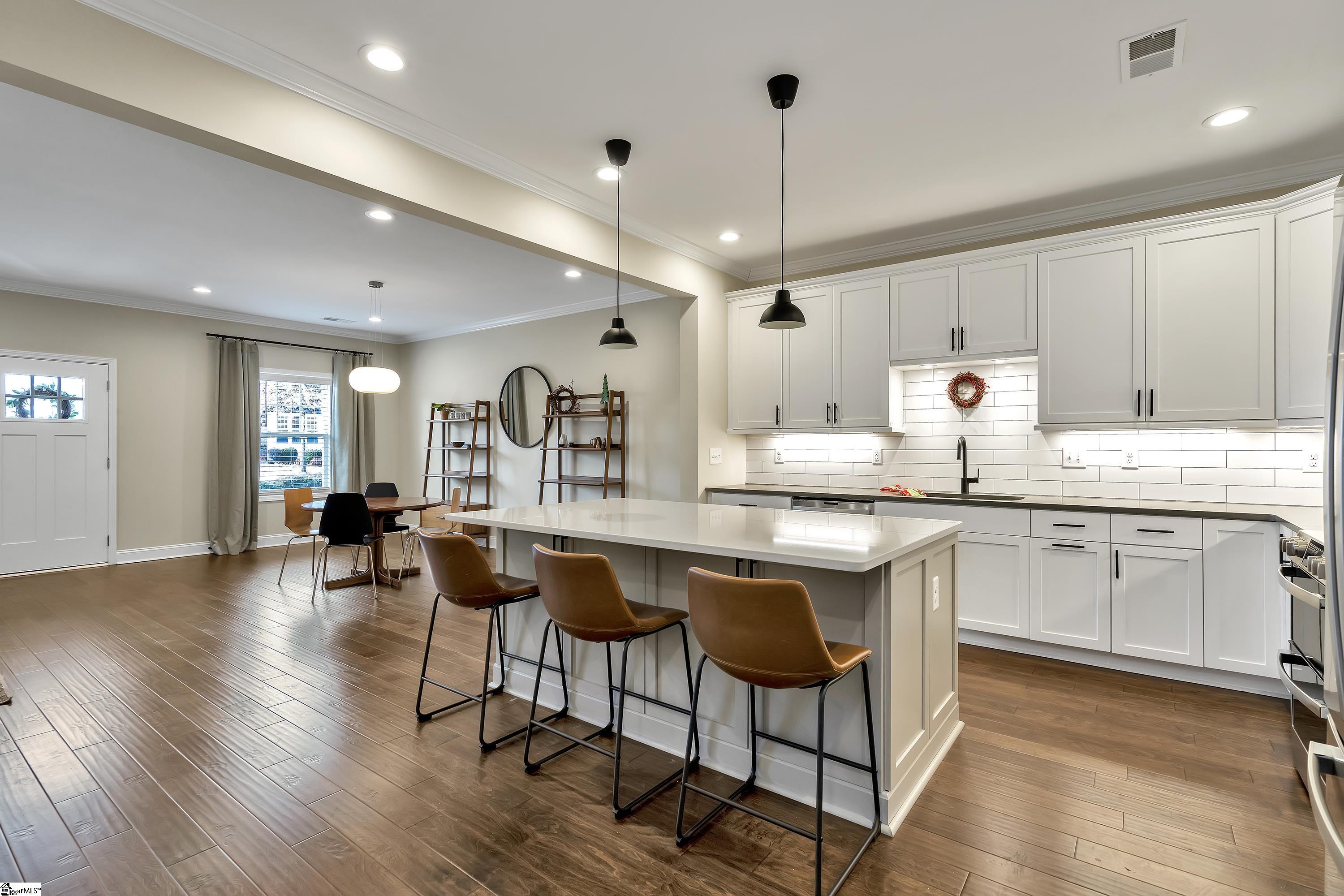 251 Rocky Slope Road Greenville, SC 29607 - Photo 3 of 27 Gallery Image 3
