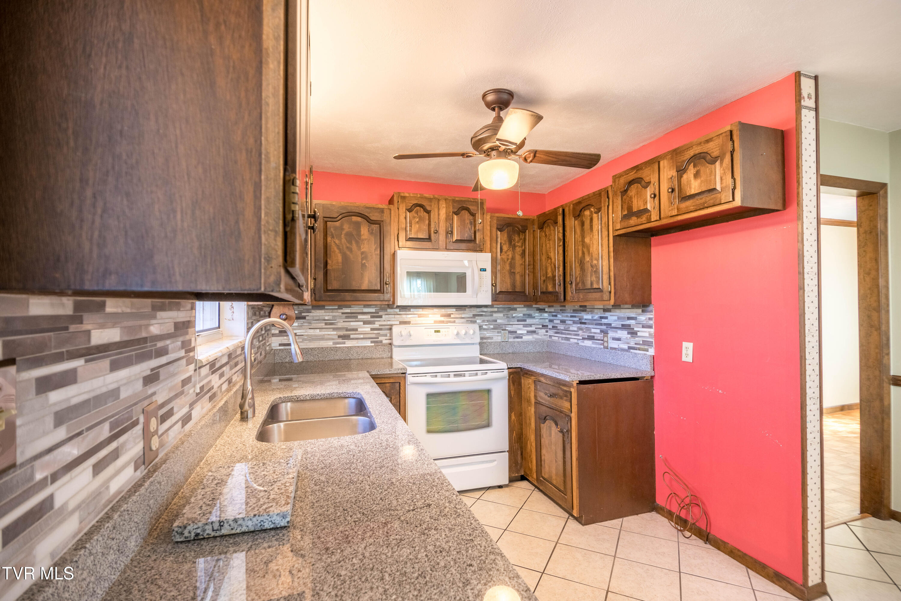 100 Mingo Trail Greeneville, TN 37743 - Photo 12 of 52 087A0783-HDR