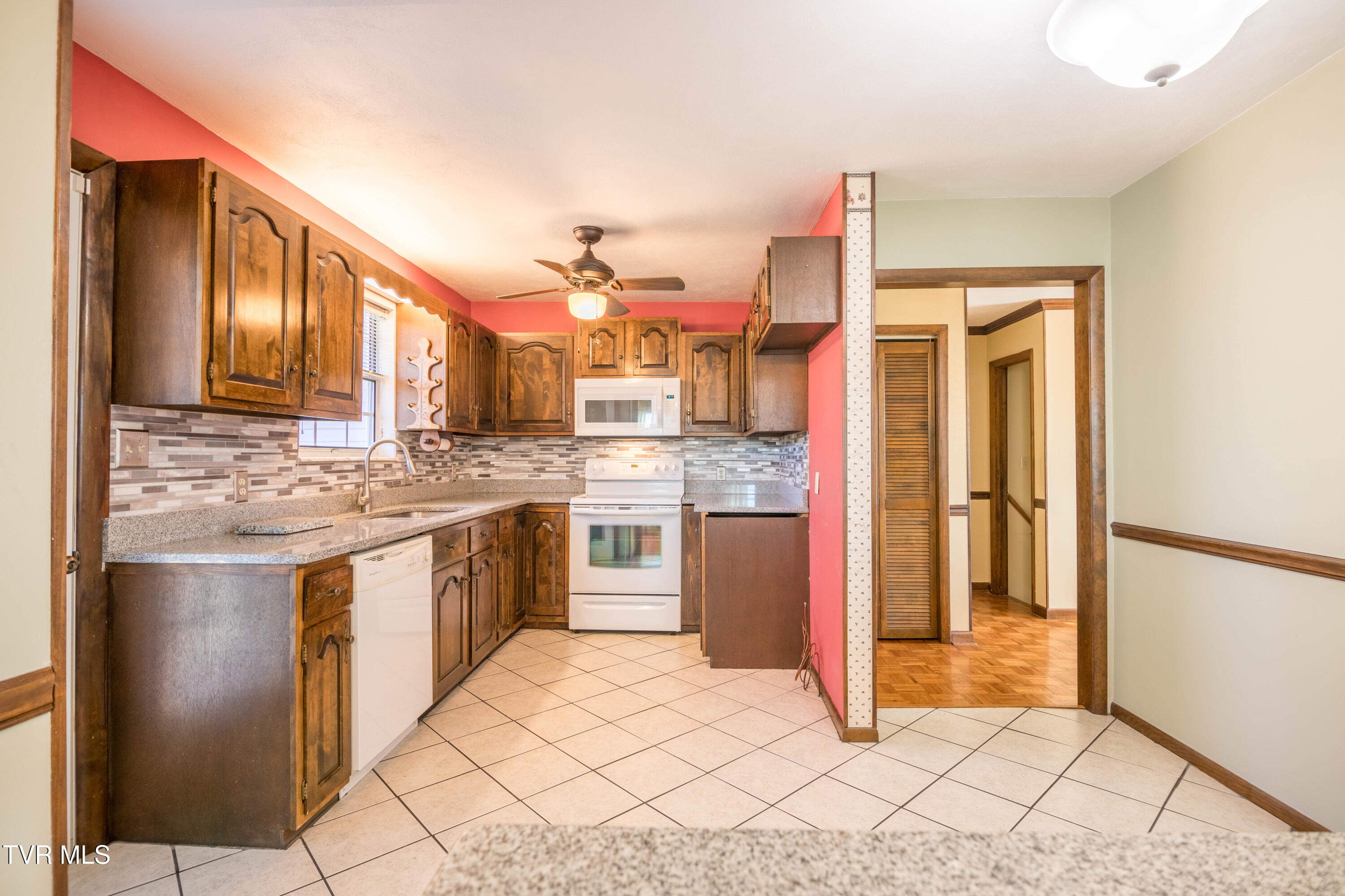 100 Mingo Trail Greeneville, TN 37743 - Photo 10 of 52 087A0780-HDR