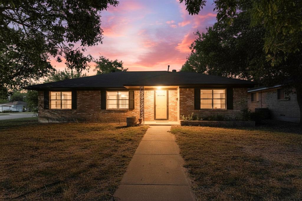 702 Rea Avenue Lancaster, TX 75146 - Photo 3 of 37 a view of a house with a backyard