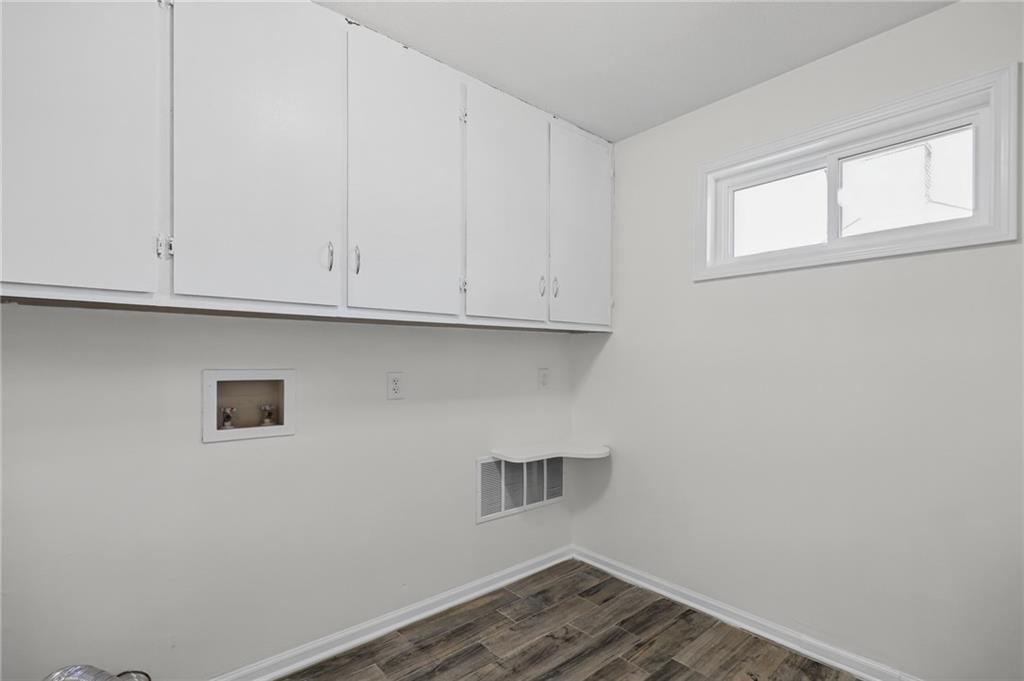 303 Southwest Pryor Road Lee's Summit, MO 64081 - Photo 13 of 23 Gallery Image 13