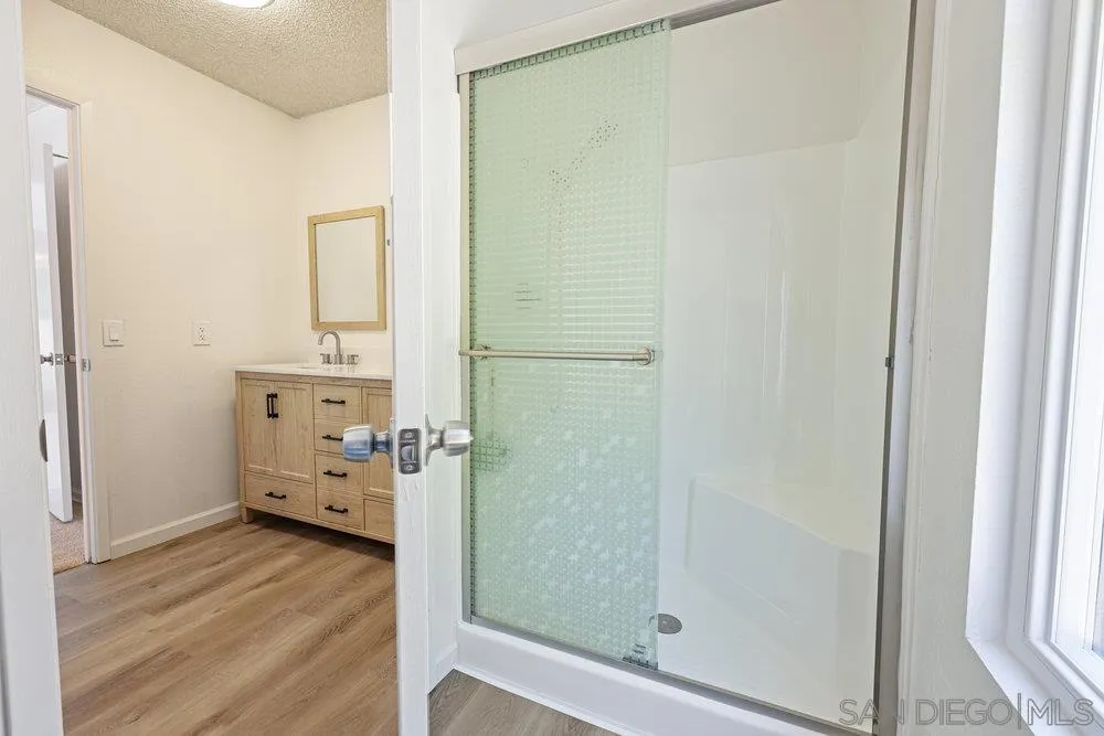 14545 Hillndale Way Poway, CA 92064 - Photo 19 of 27 a view of bathroom with shower