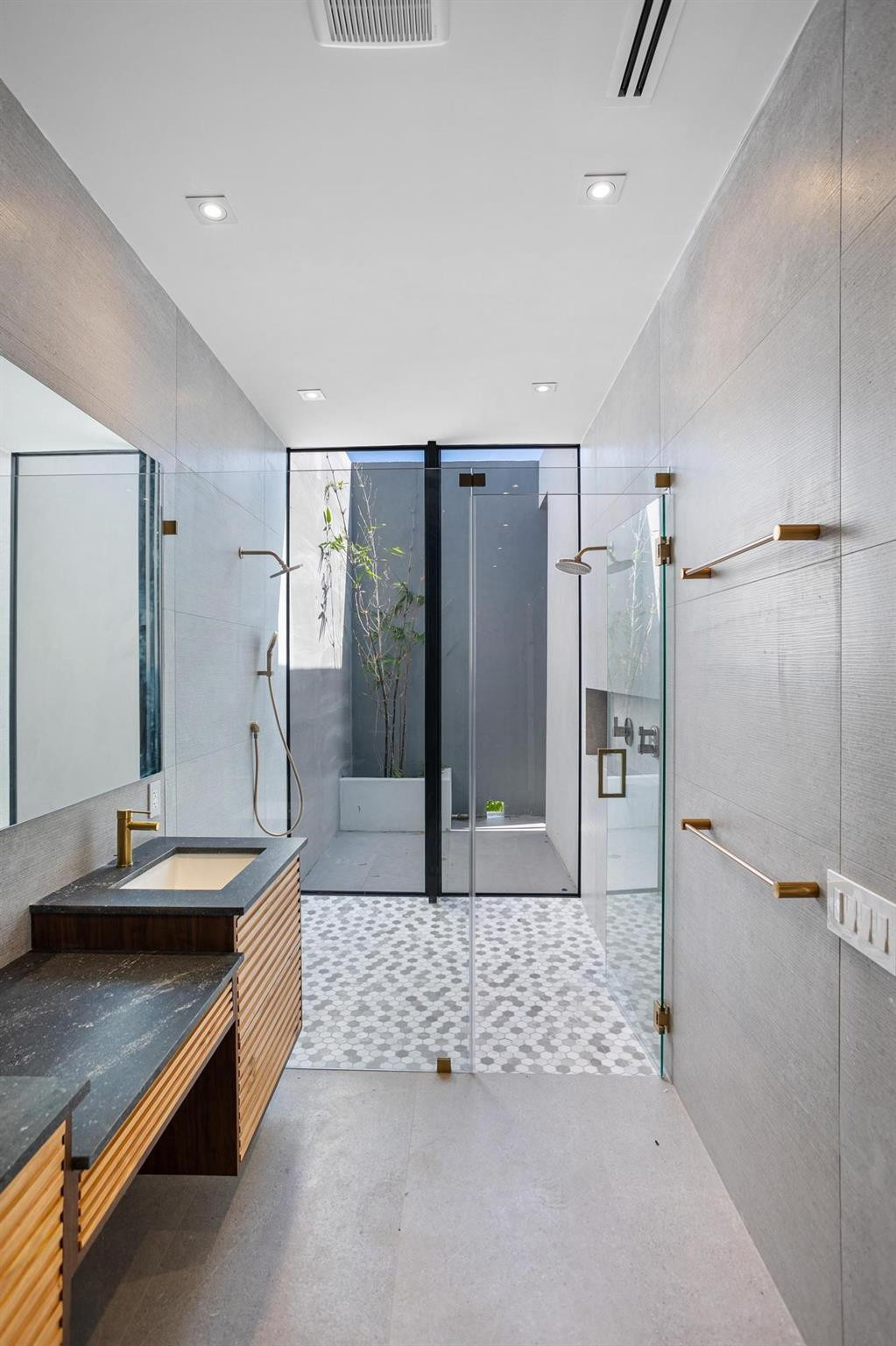 1904 Southwest 22nd Terrace Miami, FL 33145 - Photo 6 of 30 Photo 6