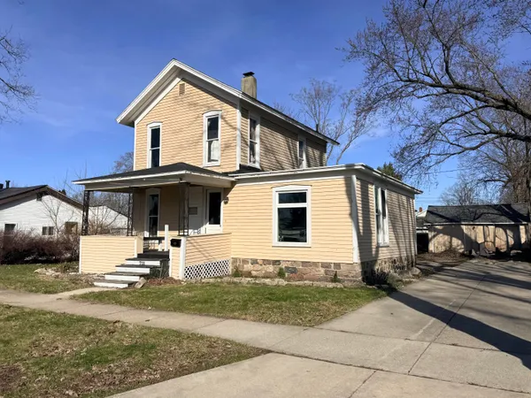$189,900 | 711 Maple Street, Three Rivers, MI 49093