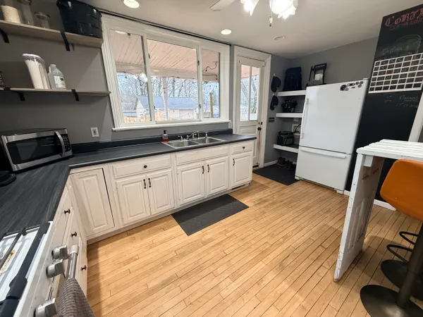 $189,900 | 711 Maple Street, Three Rivers, MI 49093