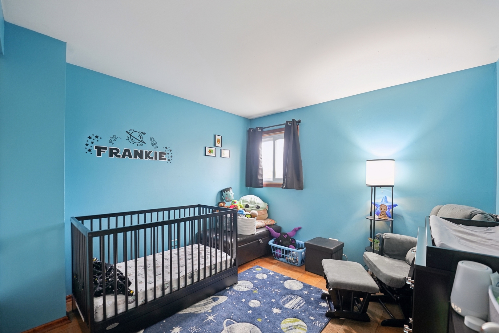 5166 Aldersyde Road Oak Forest, IL 60452 - Photo 9 of 12 a bedroom with furniture and a window