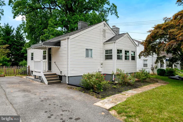 $649,999 | 3310 University Boulevard West, Kensington, MD 20895