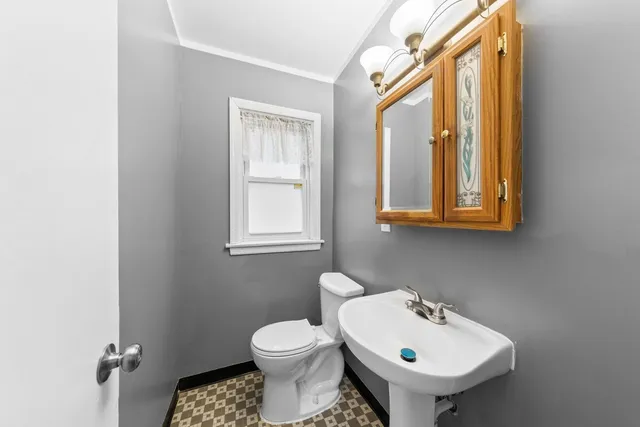 $2,500 | 8142 South Yates Boulevard, Chicago, IL 60617