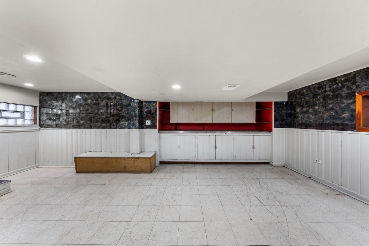 8142 South Yates Boulevard Chicago, IL 60617 - Photo 18 of 25 a view of an empty room